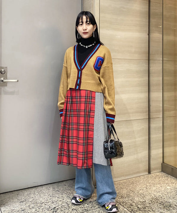 マツド ユメカさんの「BEAMS WOMEN｜14G リブ タートル ニット」を使ったコーディネート