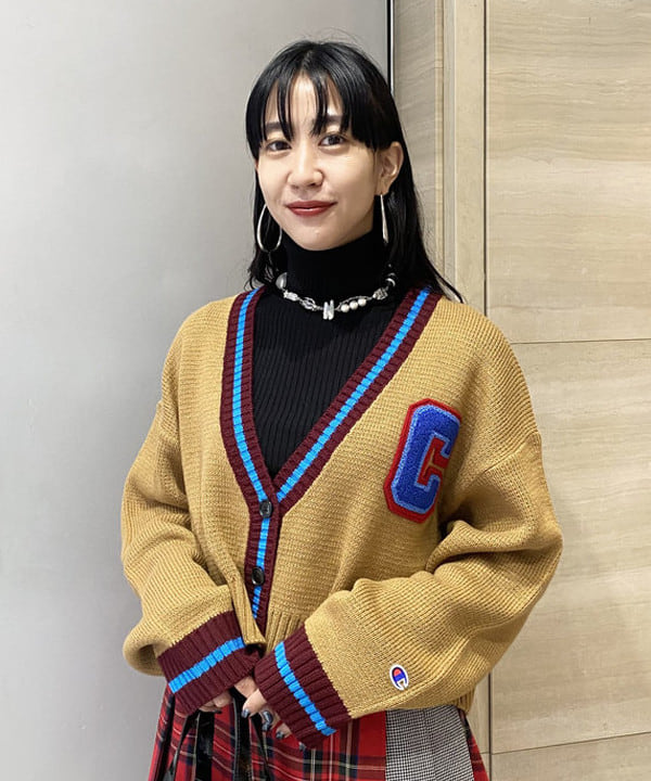 マツド ユメカさんの「BEAMS WOMEN｜14G リブ タートル ニット」を使ったコーディネート