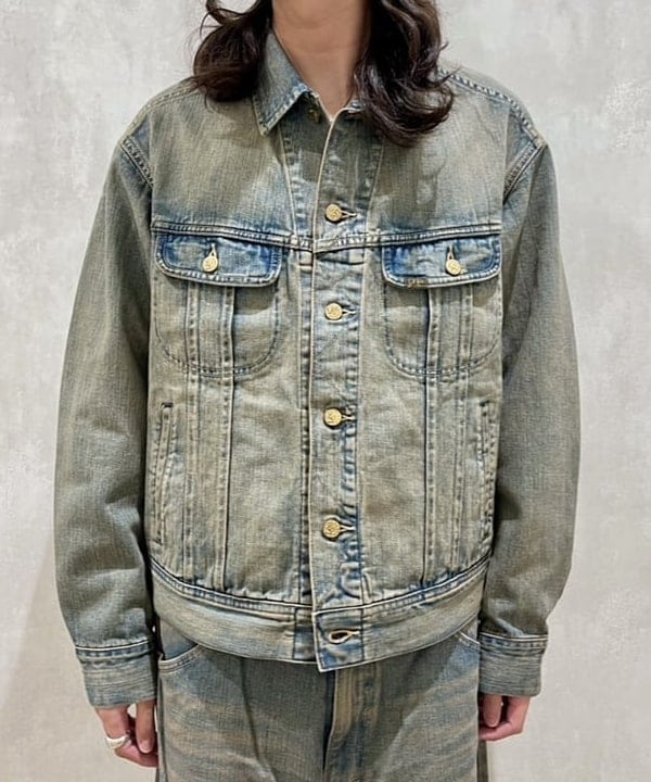 トラ吉さんの「BEAMS WOMEN｜【別注】Lee / WIDE FADE BAGGY JEANS」を使ったコーディネート