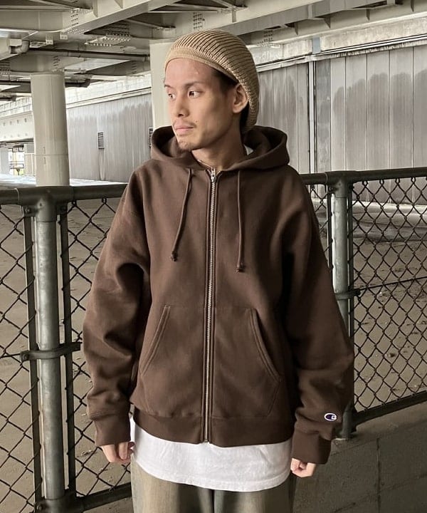 ホサカさんの「BEAMS WOMEN｜【別注】Lee / WIDE FADE BAGGY JEANS」を使ったコーディネート