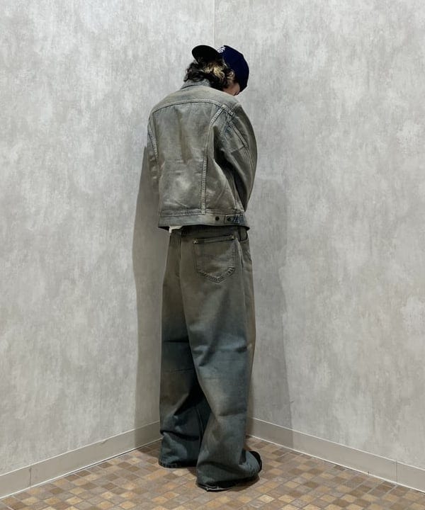 菊田 悠さんの「BEAMS WOMEN｜【別注】Lee / WIDE FADE BAGGY JEANS」を使ったコーディネート