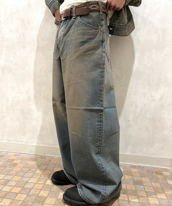 菊田 悠さんの「BEAMS WOMEN｜【別注】Lee / WIDE FADE BAGGY JEANS」を使ったコーディネート