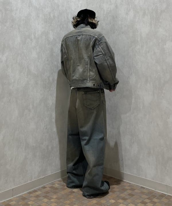菊田 悠さんの「BEAMS WOMEN｜【別注】Lee / WIDE FADE BAGGY JEANS」を使ったコーディネート