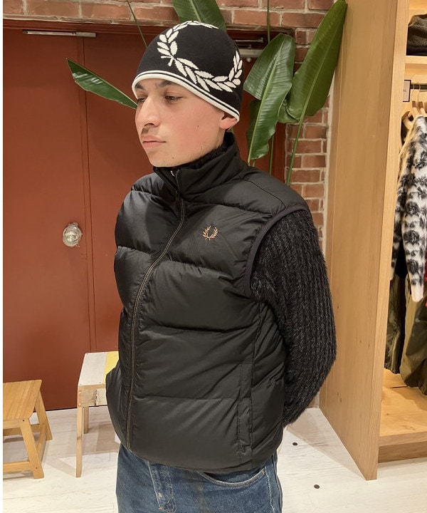 ディクソン 太陽さんの「BEAMS WOMEN｜【別注】FRED PERRY / ロゴ ジャカード ビーニー」を使ったコーディネート