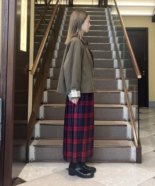 蒲原 捺美さんの「BEAMS WOMEN｜丸胴 テレコ 長袖 Tシャツ」を使ったコーディネート