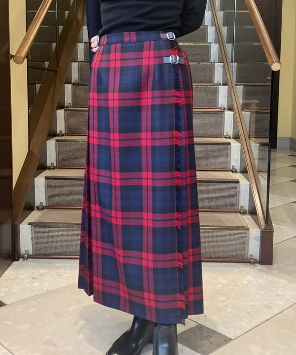 蒲原 捺美さんの「BEAMS WOMEN｜丸胴 テレコ 長袖 Tシャツ」を使ったコーディネート