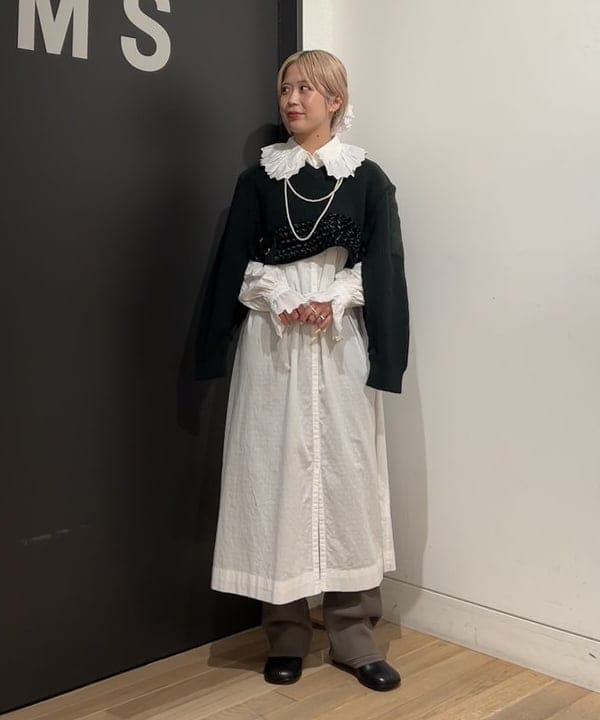 安藤 菜央さんの「BEAMS WOMEN｜ミリタリー ニットパンツ」を使ったコーディネート