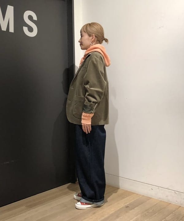 おはぎ(萩原)さんの「BEAMS WOMEN｜Champion / 別注 フーデッド  スウェット」を使ったコーディネート