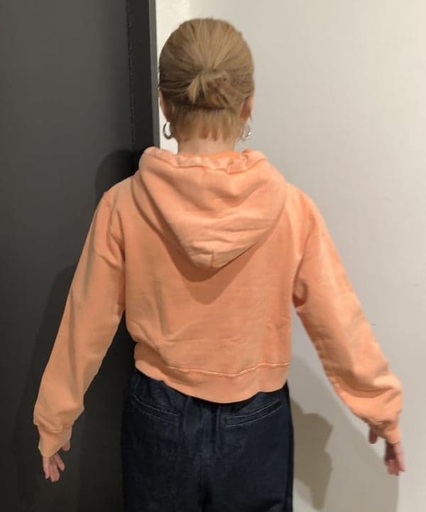 おはぎ(萩原)さんの「BEAMS WOMEN｜Champion / 別注 フーデッド  スウェット」を使ったコーディネート