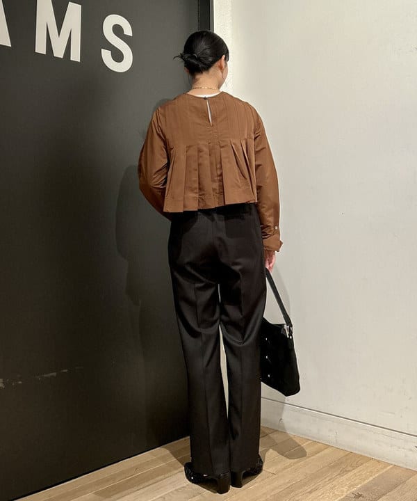 早川 萌子さんの「BEAMS WOMEN｜RBS / タフタ タック ブラウス」を使ったコーディネート