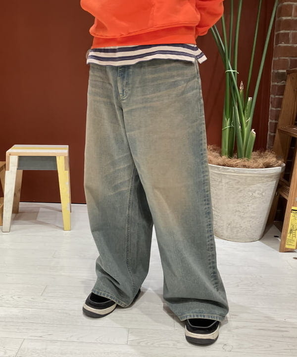 ディクソン 太陽さんの「BEAMS WOMEN｜【別注】Lee / WIDE FADE BAGGY JEANS」を使ったコーディネート