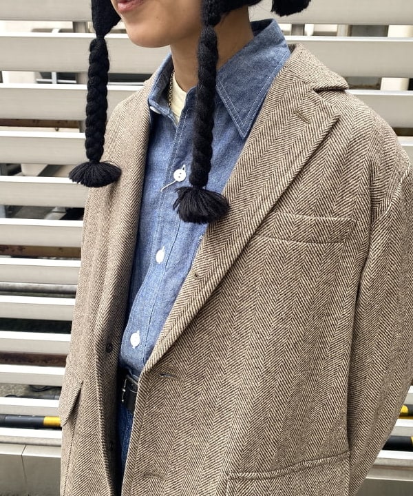オカモト ミサキさんの「BEAMS WOMEN｜BUZZ RICKSON'S / 別注 シャンブレー ロングスリーブ シャツ」を使ったコーディネート