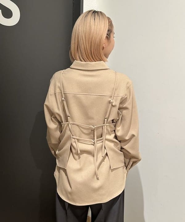 佐藤 亜美さんの「BEAMS WOMEN｜RBS / サイド タック パンツ」を使ったコーディネート