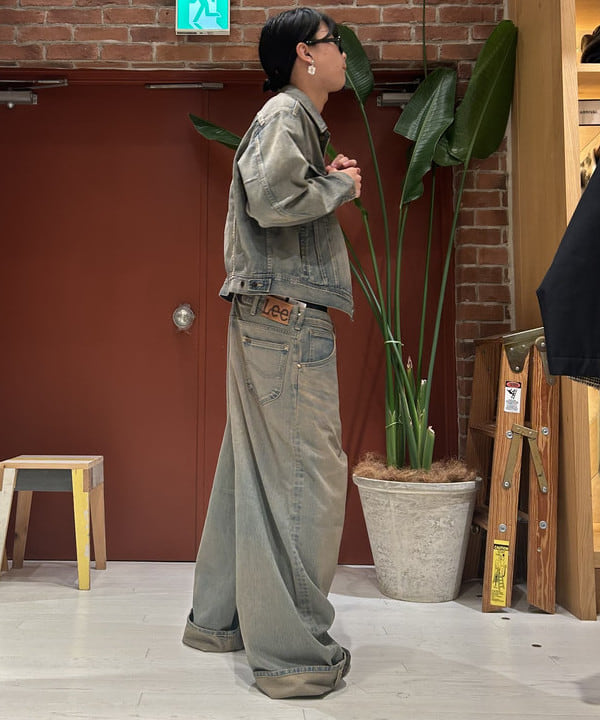 shimaさんの「BEAMS WOMEN｜【別注】Lee / WIDE FADE BAGGY JEANS」を使ったコーディネート