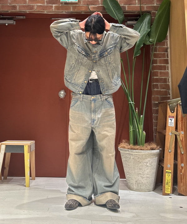 shimaさんの「BEAMS WOMEN｜【別注】Lee / WIDE FADE BAGGY JEANS」を使ったコーディネート