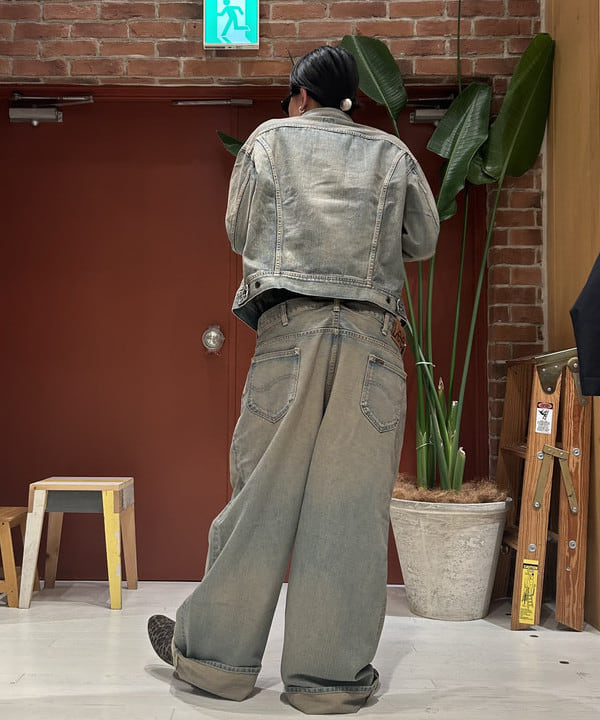 shimaさんの「BEAMS WOMEN｜【別注】Lee / WIDE FADE BAGGY JEANS」を使ったコーディネート