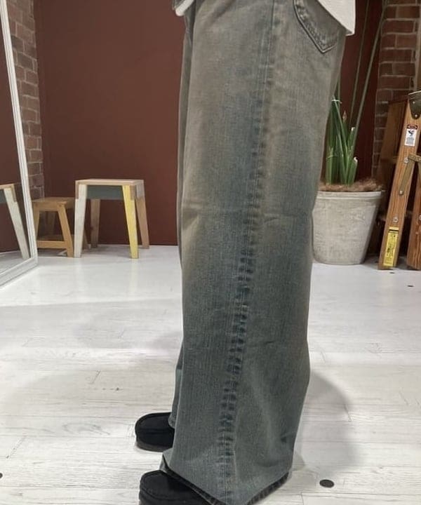 ハルさんの「BEAMS WOMEN｜【別注】Lee / WIDE FADE BAGGY JEANS」を使ったコーディネート