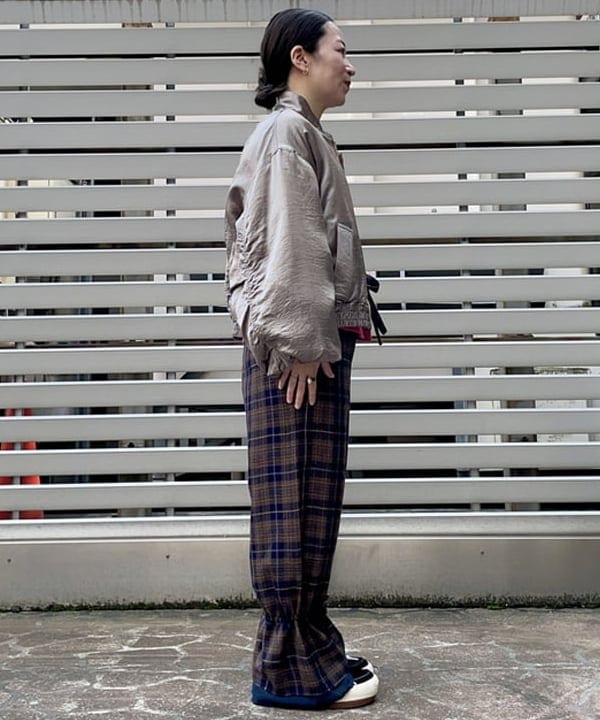 コウリキ　マミさんの「BEAMS WOMEN｜maturely / チェック アンド ベルベット リボン イージーパンツ」を使ったコーディネート