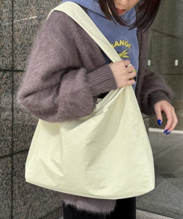 吉田 花さんの「BEAMS WOMEN｜カット コーデュロイ バイカー ショーツ」を使ったコーディネート