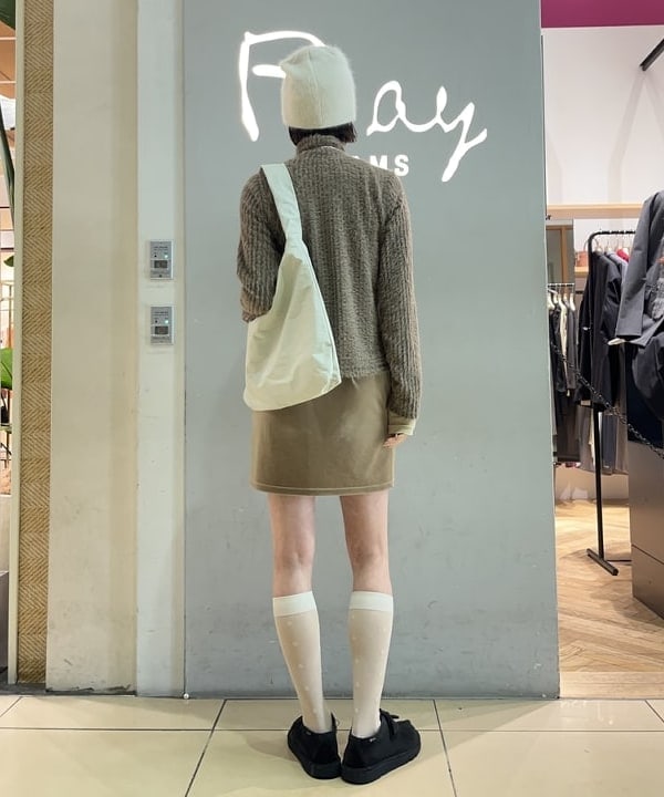 神坂 莉子さんの「BEAMS WOMEN｜アンゴラ混 ビーニー」を使ったコーディネート