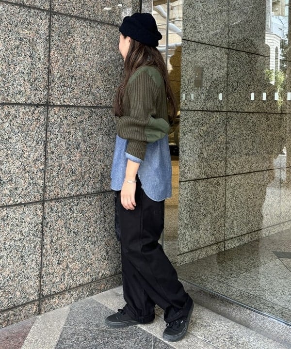 サイトウ　トモミさんの「BEAMS WOMEN｜BUZZ RICKSON'S / 別注 シャンブレー ロングスリーブ シャツ」を使ったコーディネート