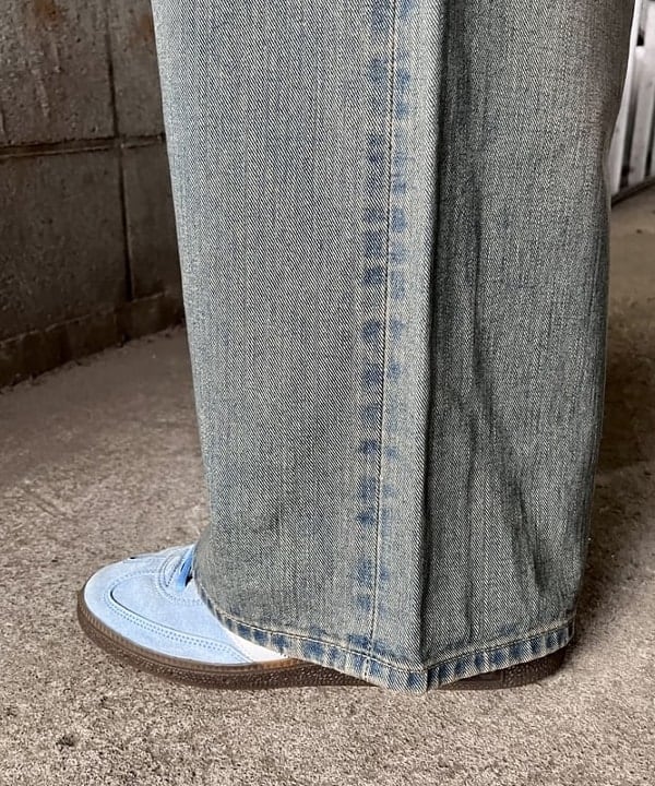 槙山 賢斗さんの「BEAMS WOMEN｜【別注】Lee / WIDE FADE BAGGY JEANS」を使ったコーディネート