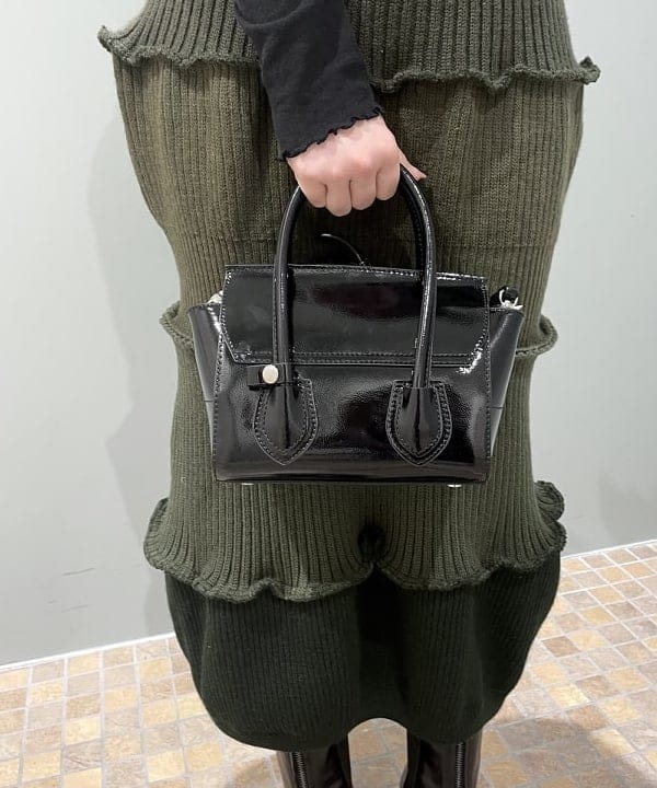 田中 里実さんの「BEAMS WOMEN｜フラップ ミニ バッグ」を使ったコーディネート