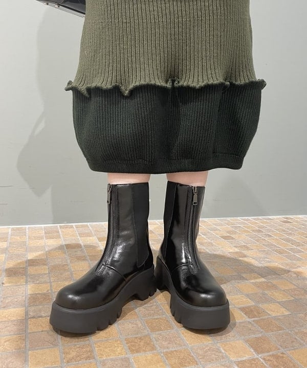 田中 里実さんの「BEAMS WOMEN｜フラップ ミニ バッグ」を使ったコーディネート