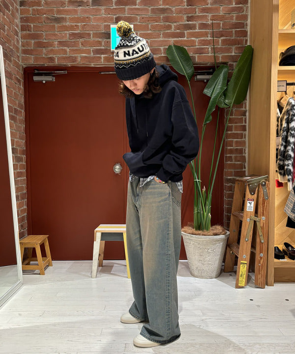 Rintaroさんの「BEAMS WOMEN｜【別注】Lee / WIDE FADE BAGGY JEANS」を使ったコーディネート