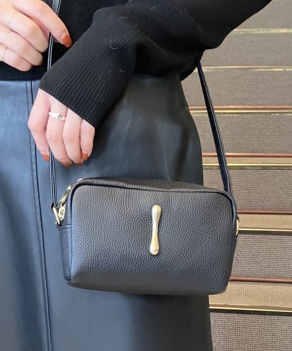 蒲原 捺美さんの「BEAMS WOMEN｜フラッフィ ボートネック プルオーバー」を使ったコーディネート