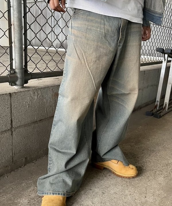NADEL ナデールさんの「BEAMS WOMEN｜【別注】Lee / WIDE FADE BAGGY JEANS」を使ったコーディネート