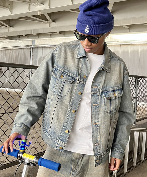 NADEL ナデールさんの「BEAMS WOMEN｜【別注】Lee / WIDE FADE BAGGY JEANS」を使ったコーディネート