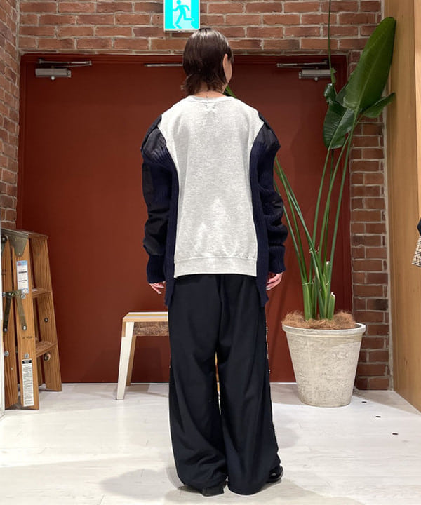 中江梨々香さんの「BEAMS WOMEN｜サイド レース ラインパンツ」を使ったコーディネート