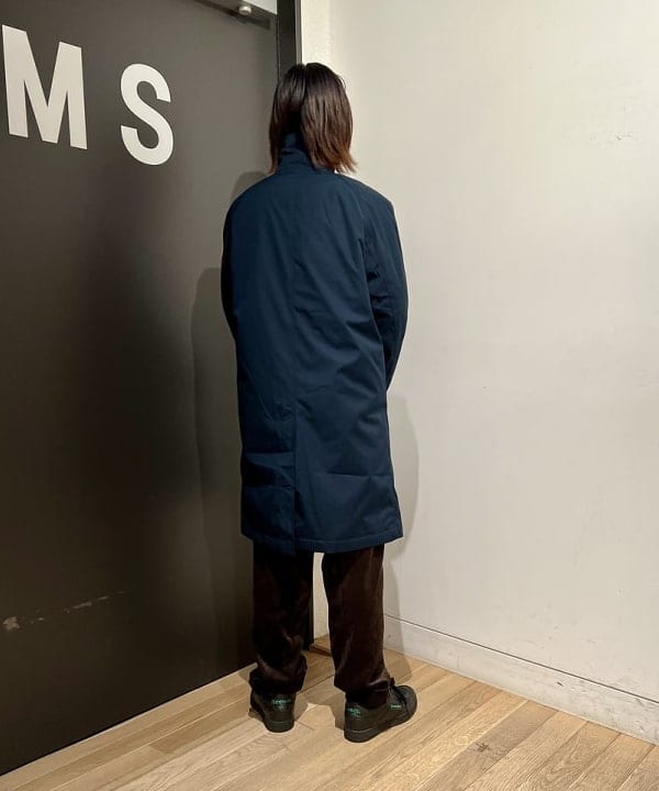 関澤 佑樹さんの「BEAMS WOMEN｜BEAMS PLUS / 2プリーツ コーデュロイ トラウザーズ」を使ったコーディネート