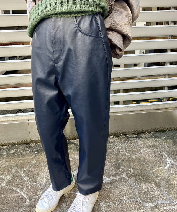 森 凌真さんの「BEAMS WOMEN｜3ゲージ クロシェ クルーネック ニット」を使ったコーディネート