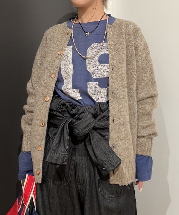 安藤 菜央さんの「BEAMS WOMEN｜L.L.Bean × BEAMS PLUS ＆ BEAMS BOY / Deep Bottom Deluxe Boat and Tote Mini」を使ったコーディネート