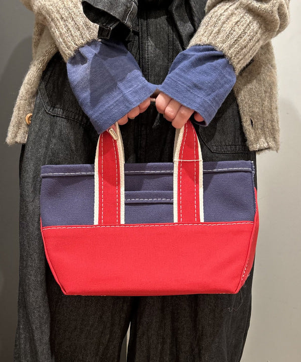 安藤 菜央さんの「BEAMS WOMEN｜L.L.Bean × BEAMS PLUS ＆ BEAMS BOY / Deep Bottom Deluxe Boat and Tote Mini」を使ったコーディネート