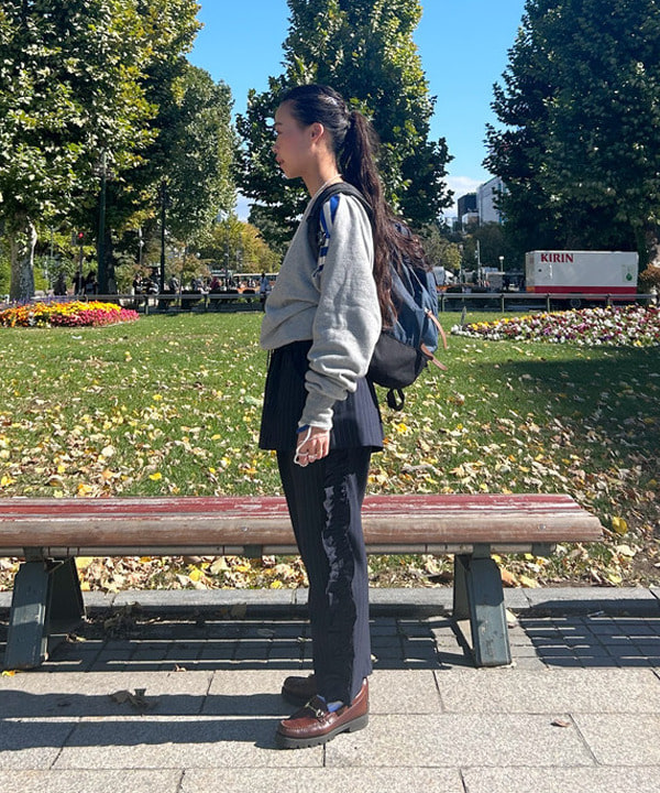 清水 彩乃さんの「BEAMS WOMEN｜樹脂 パール ロング ネックレス」を使ったコーディネート