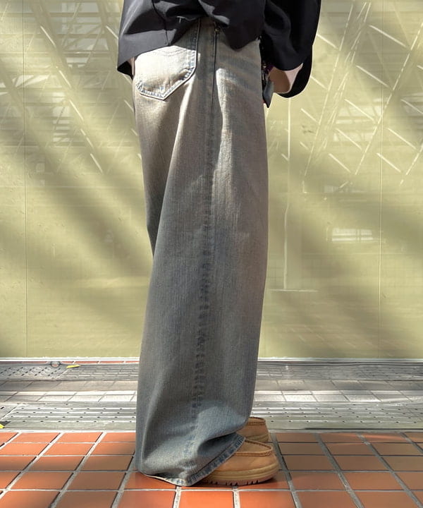石郷岡 稜さんの「【別注】Lee / WIDE FADE BAGGY JEANS」を使ったコーディネート
