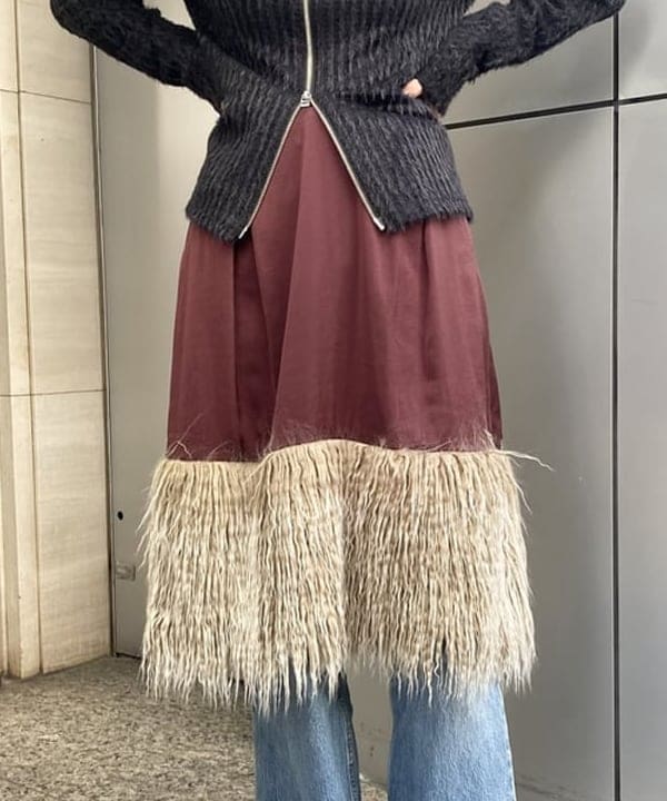 マツド ユメカさんの「BEAMS WOMEN｜カウヘアー ミニ バッグ」を使ったコーディネート