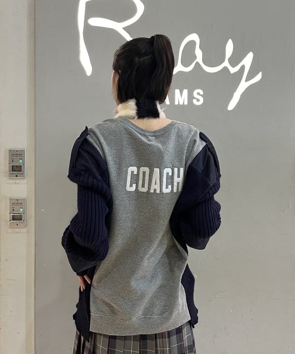 神坂 莉子さんの「BEAMS WOMEN｜スリム ニット ボーダー マフラー」を使ったコーディネート
