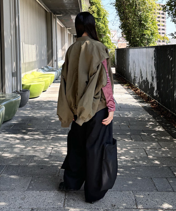 ちりこさんの「BEAMS WOMEN｜2way スリーブ ギャザー ブルゾン」を使ったコーディネート