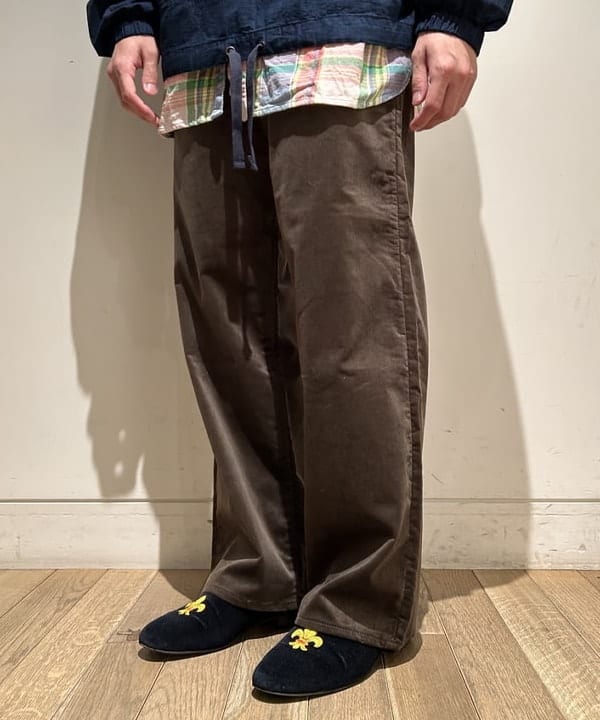 及川 晃さんの「BEAMS WOMEN｜BEAMS PLUS / MIL Smock Indigo Rip Stop」を使ったコーディネート