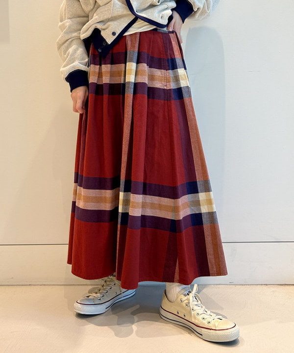 清水 彩乃さんの「BEAMS WOMEN｜リップストップ デタッチ スリーブ ライナー」を使ったコーディネート