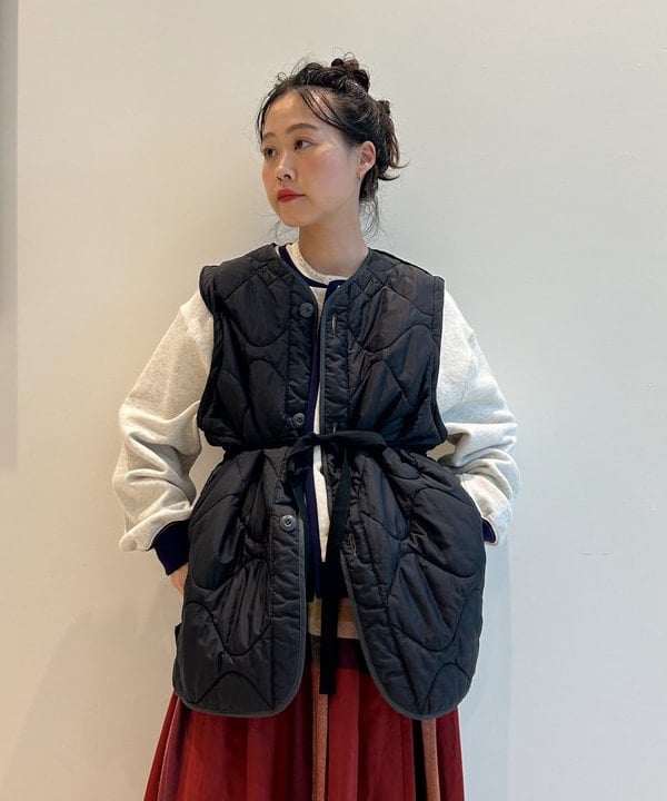 清水 彩乃さんの「BEAMS WOMEN｜リップストップ デタッチ スリーブ ライナー」を使ったコーディネート