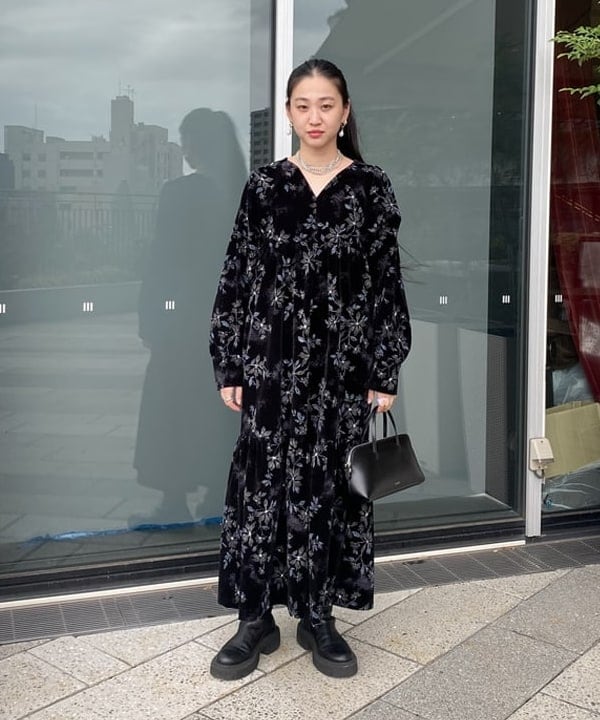 ayaさんの「BEAMS WOMEN｜YAHKI / YH-661 クロス ボディ バッグ」を使ったコーディネート