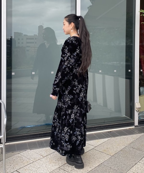 ayaさんの「BEAMS WOMEN｜YAHKI / YH-661 クロス ボディ バッグ」を使ったコーディネート