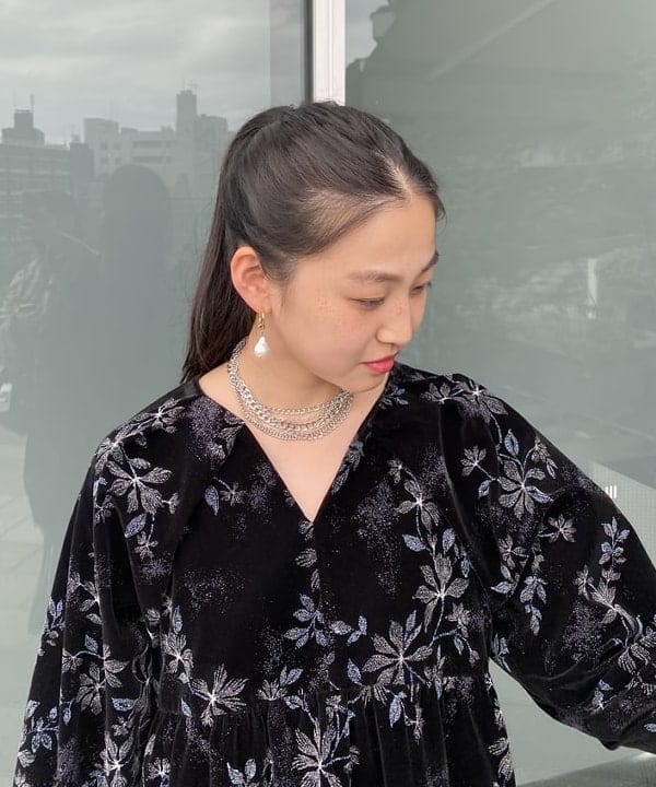 ayaさんの「BEAMS WOMEN｜YAHKI / YH-661 クロス ボディ バッグ」を使ったコーディネート