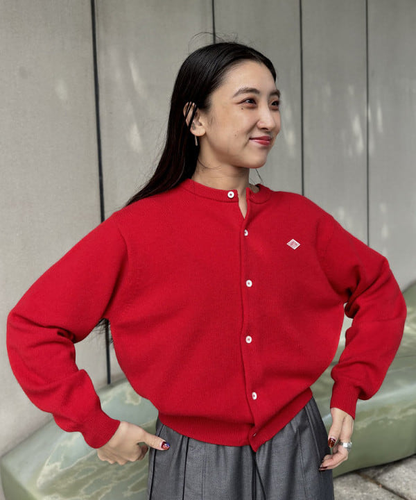 ちりこさんの「BEAMS WOMEN｜サイド レース ラインパンツ」を使ったコーディネート