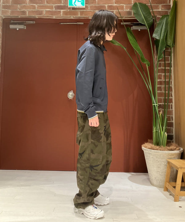 ハルさんの「BEAMS WOMEN｜GRAMICCI / 別注 カモ オーバーパンツ」を使ったコーディネート